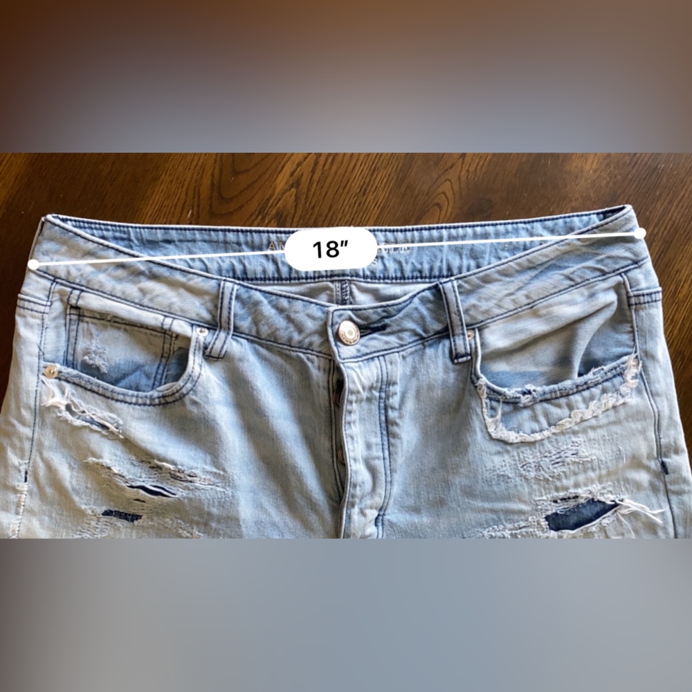 American Eagle Distressed Jeans - Picture 4 of 6